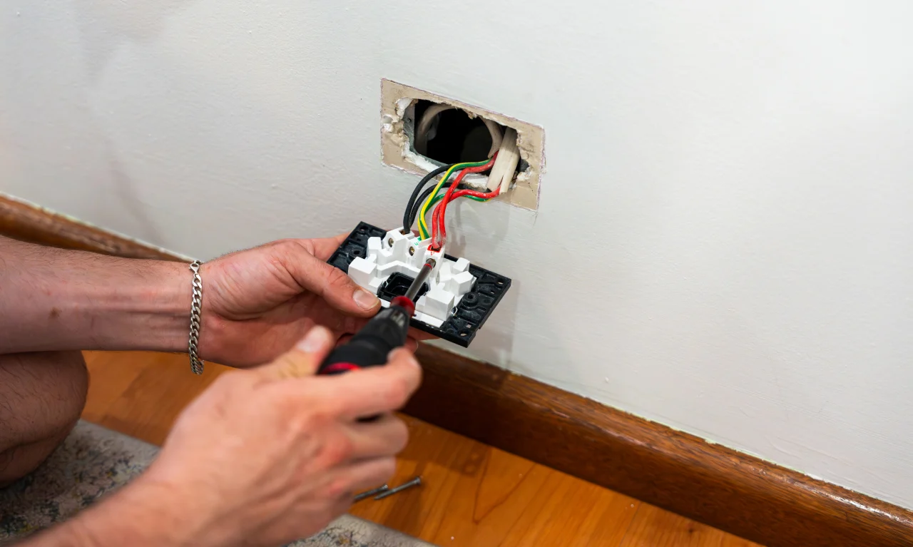 Experienced Old Guildford electrical contractor Experienced Old Guildford electrical contractor